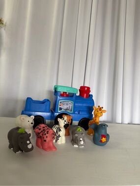 Vintage Little People animals from 2001-2002 and circus train 2019
